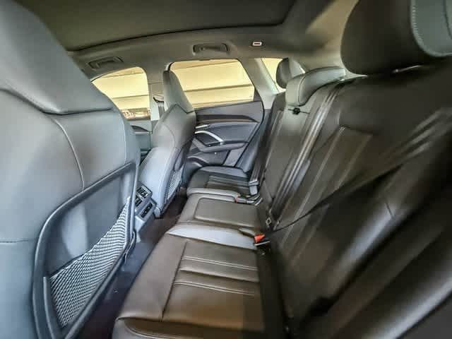 Thumbnail: 2025 Audi Q5 - 18