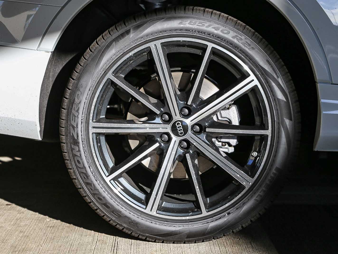 Thumbnail: 2026 Audi Q7 - 11