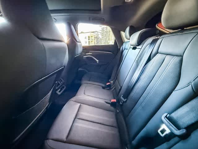 Thumbnail: 2025 Audi Q5 - 18