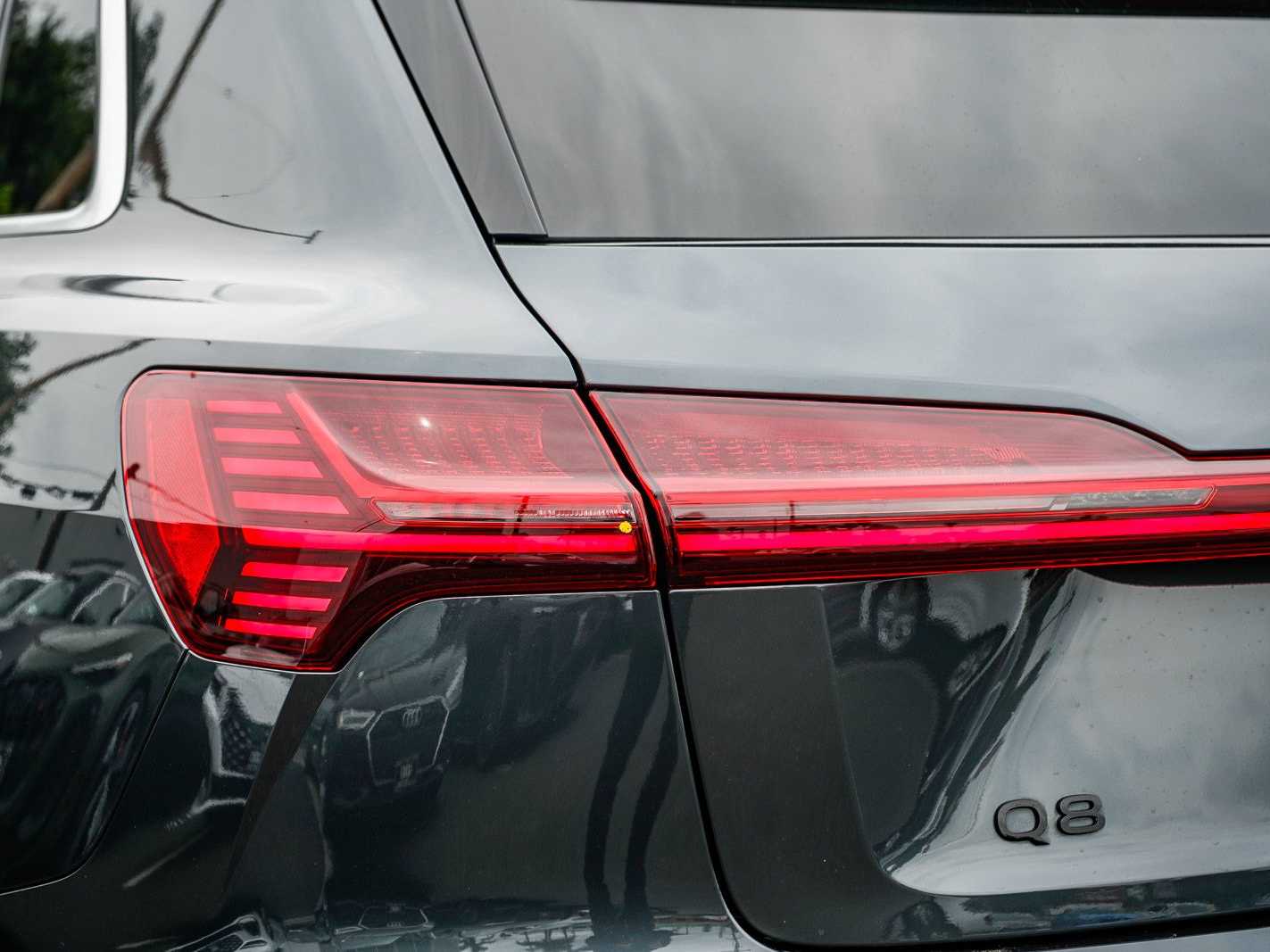 Thumbnail: 2024 Audi Q8 e-tron - 9