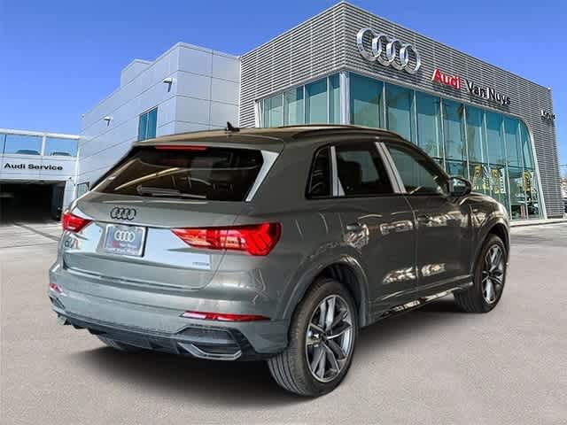 Thumbnail: 2025 Audi Q3 - 4