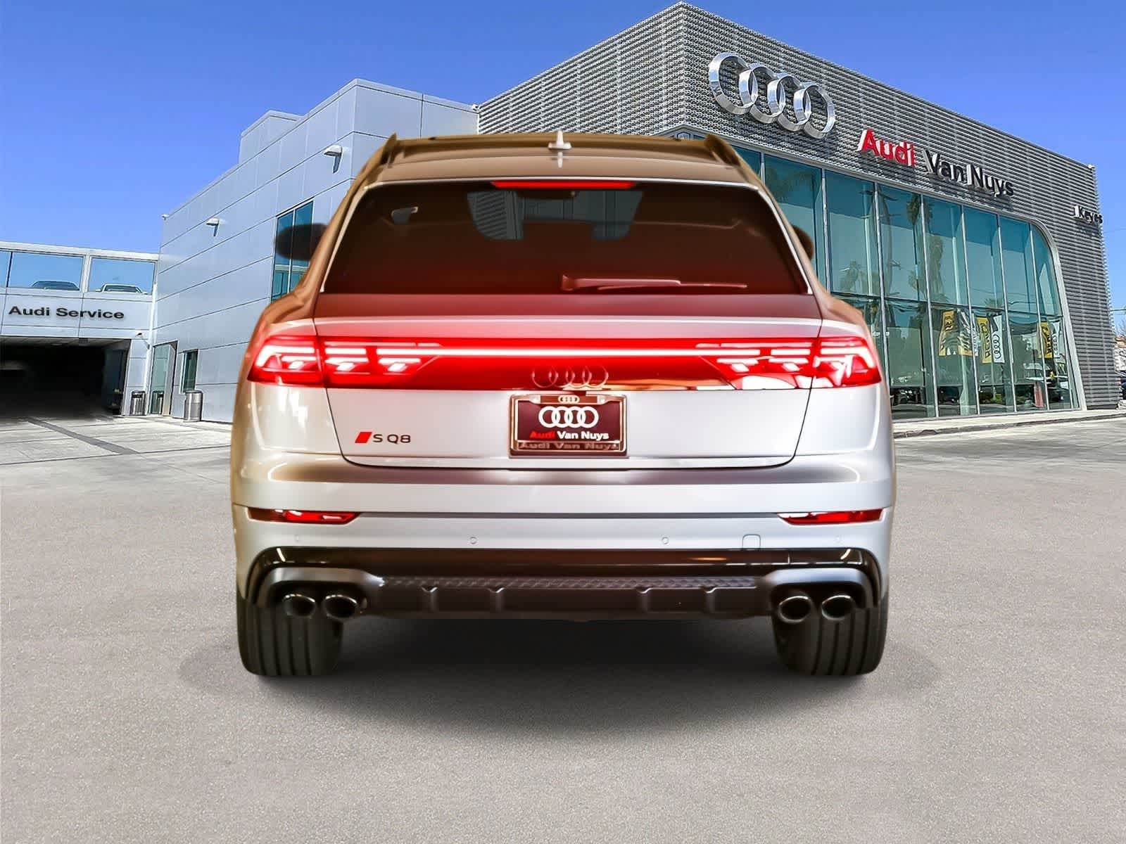 Thumbnail: 2026 Audi SQ8 - 6