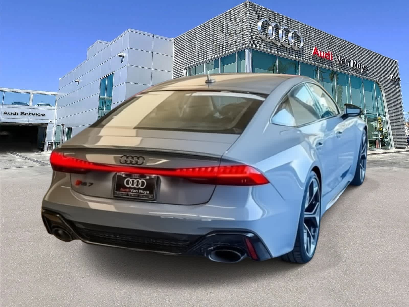 Thumbnail: 2026 Audi RS 7 - 4