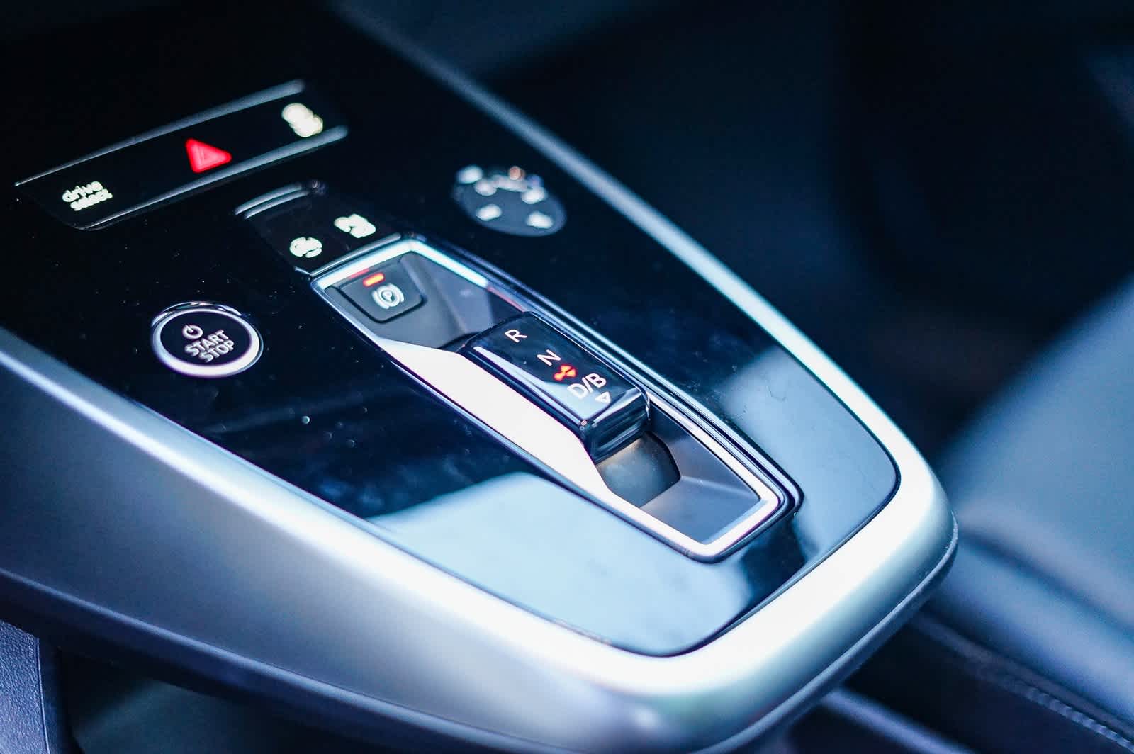 Thumbnail: 2024 Audi Q4 e-tron - 22