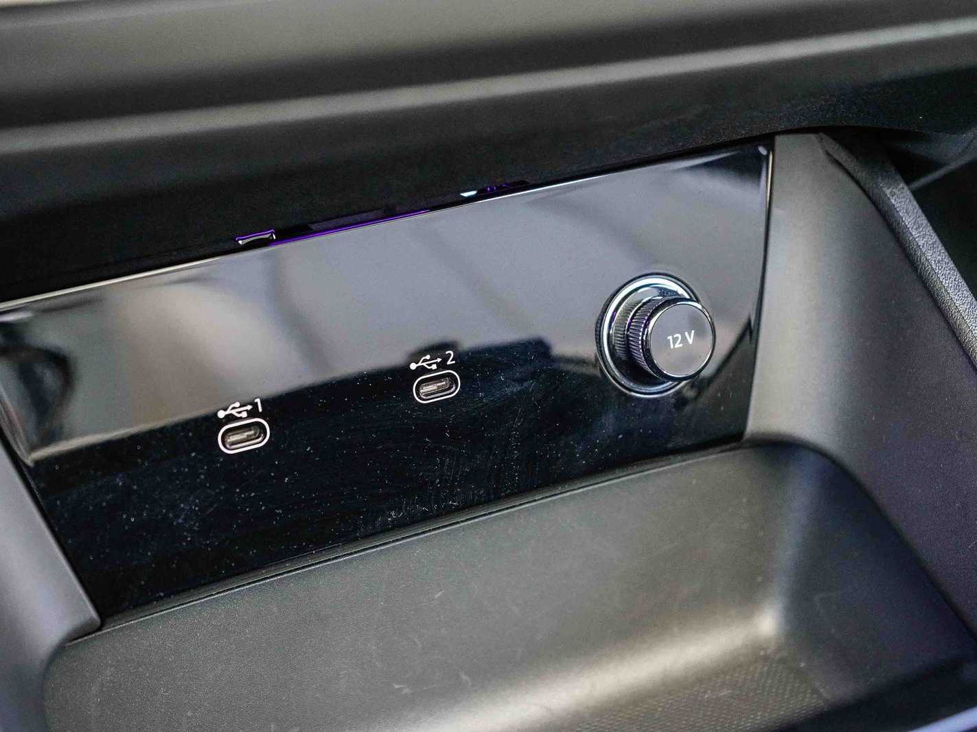 Thumbnail: 2025 Audi e-tron - 22