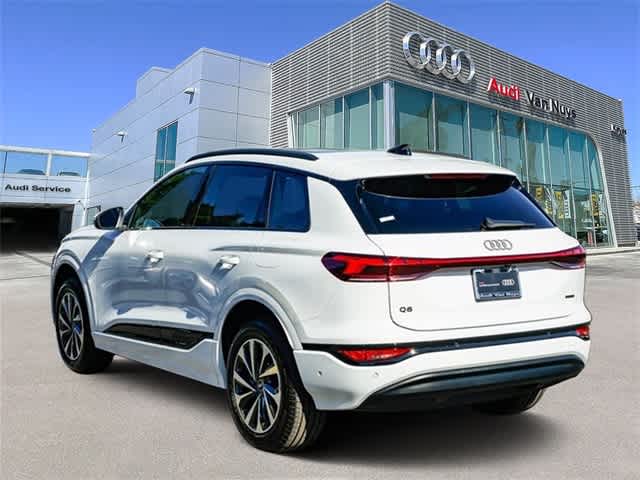 Thumbnail: 2025 Audi Q6 e-tron - 2