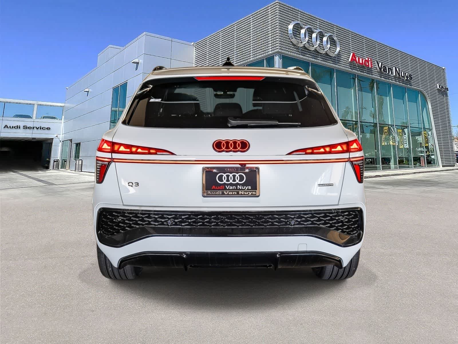 Thumbnail: 2026 Audi Q3 - 5