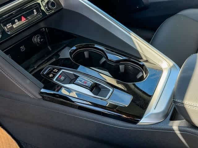 Thumbnail: 2025 Audi Q5 - 20