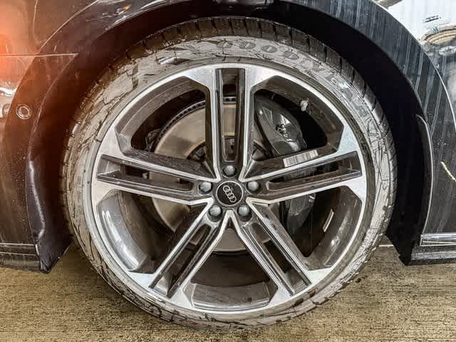 Thumbnail: 2025 Audi A8 - 9