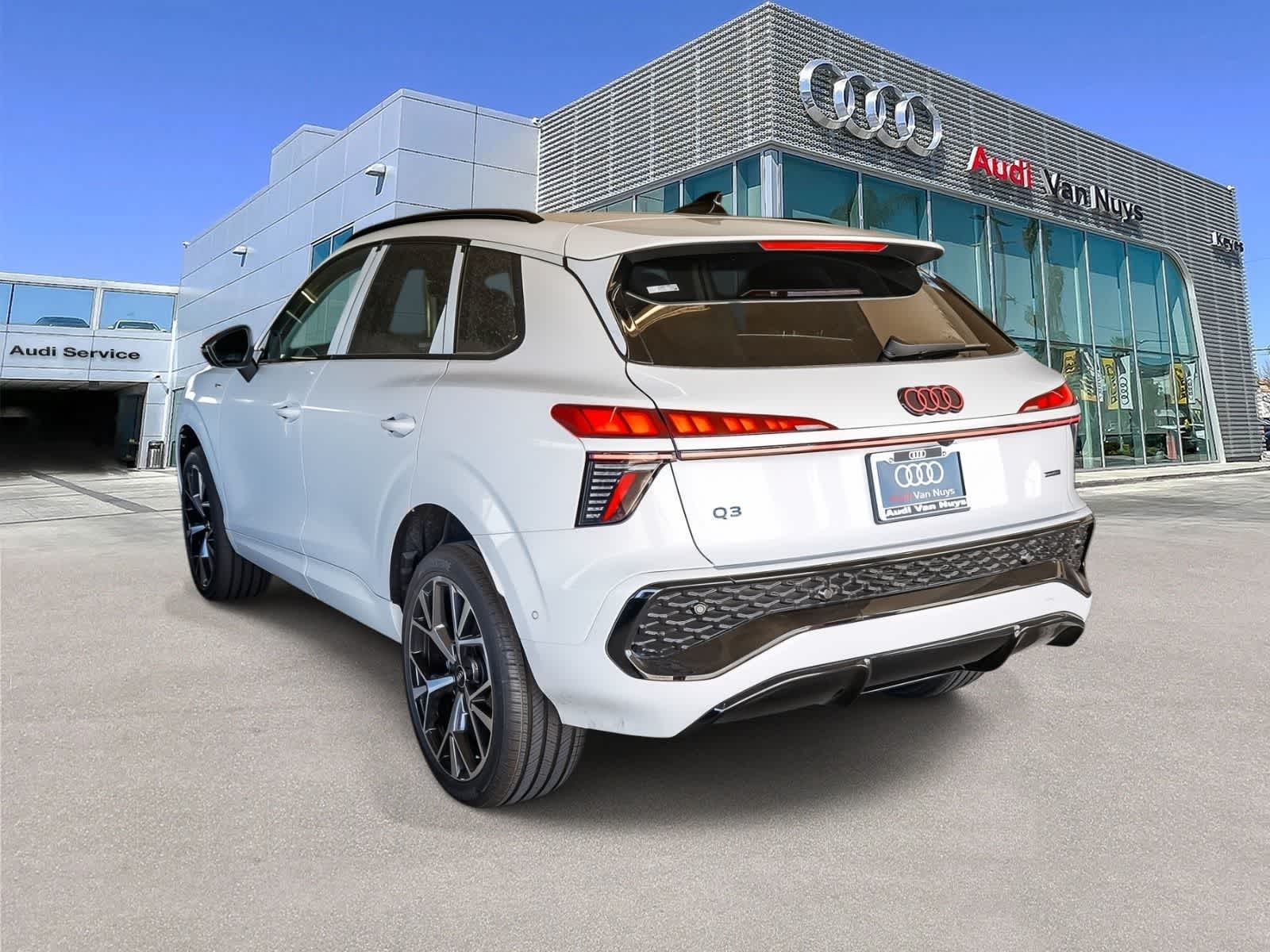 Thumbnail: 2026 Audi Q3 - 6