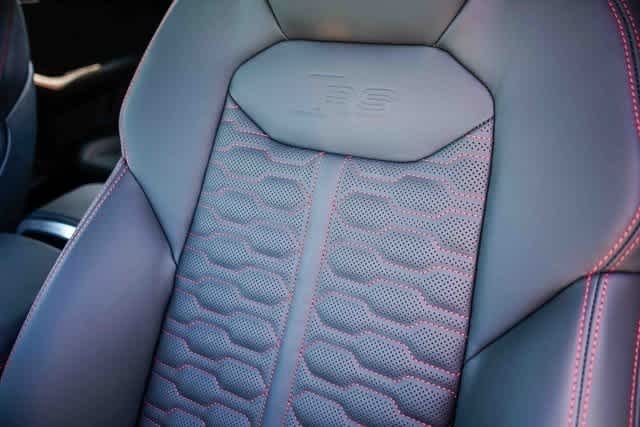 Thumbnail: 2025 Audi RS Q8 - 26