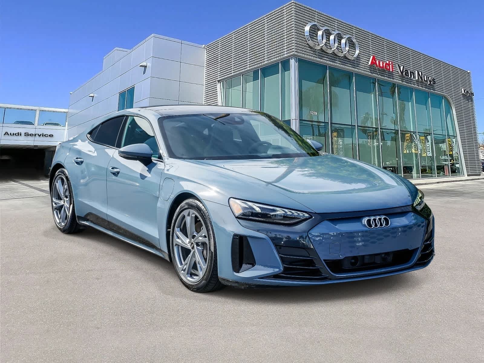 Thumbnail: 2023 Audi e-tron GT - 5