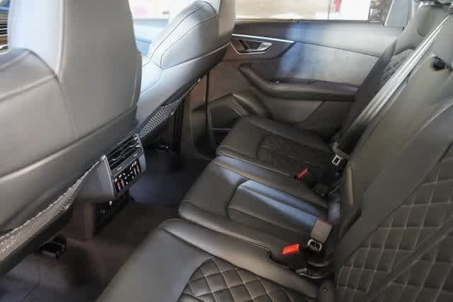 Thumbnail: 2025 Audi SQ7 - 28