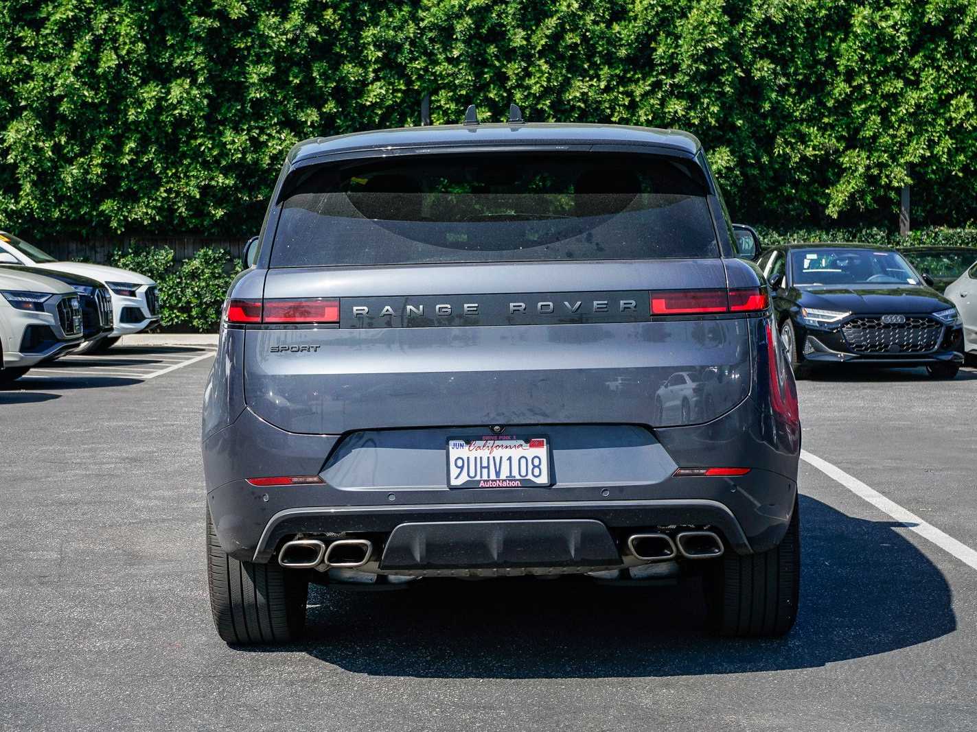 Thumbnail: 2025 Land Rover Range Rover Sport - 3