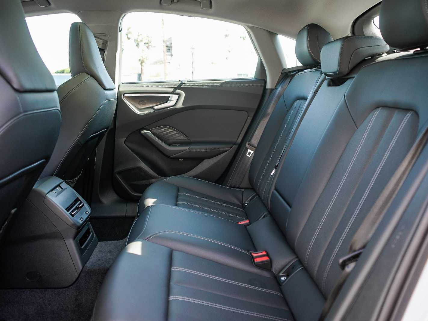 Thumbnail: 2025 Audi A5 - 18