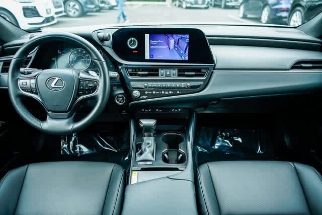 Thumbnail: 2024 Lexus ES - 12