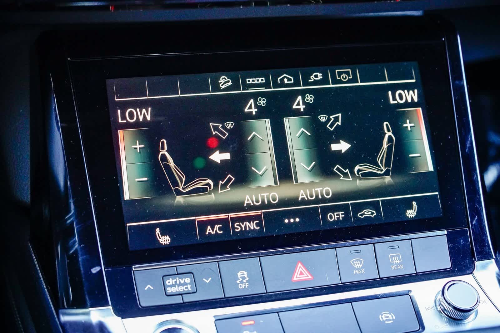 Thumbnail: 2022 Audi e-tron - 23