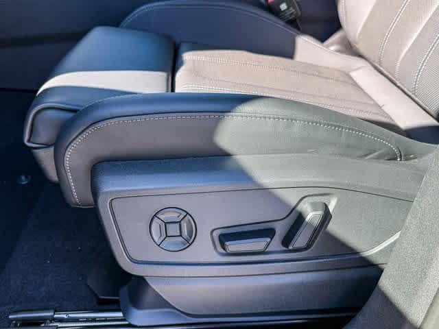 Thumbnail: 2025 Audi Q5 - 21