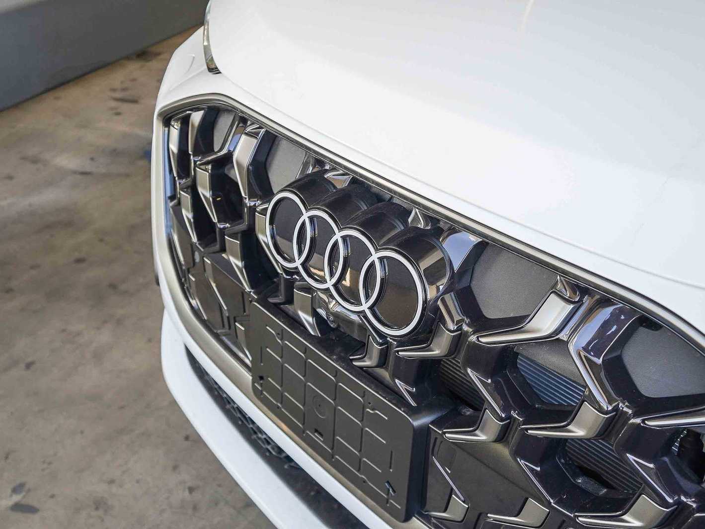 Thumbnail: 2026 Audi Q5 - 9