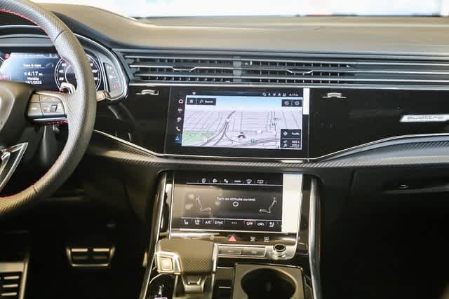 Thumbnail: 2025 Audi RS Q8 - 12