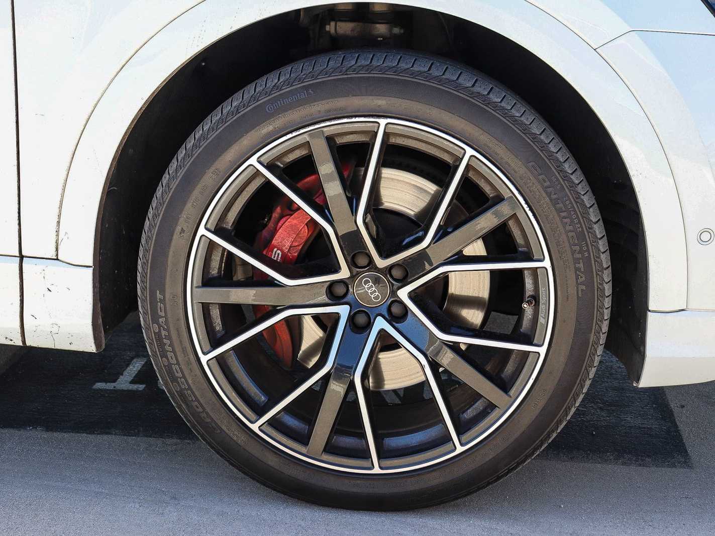 Thumbnail: 2023 Audi SQ8 - 8