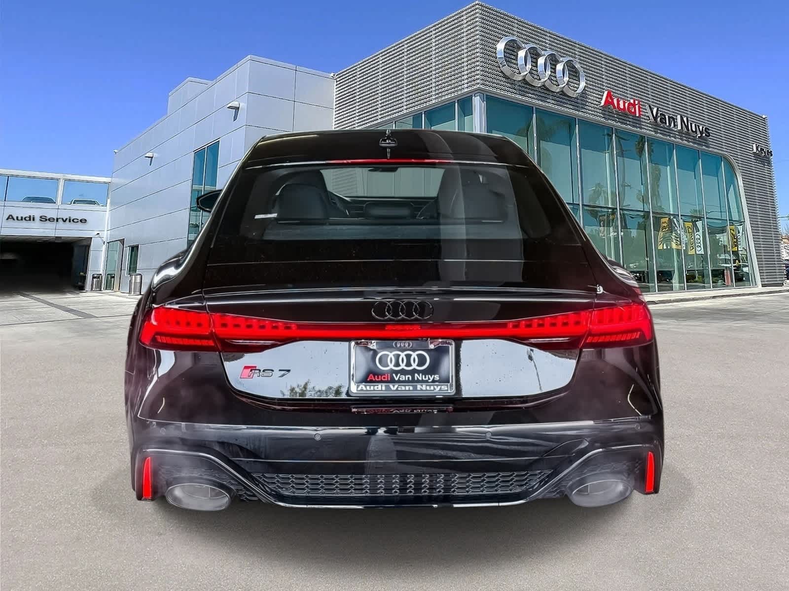 Thumbnail: 2025 Audi RS 7 - 5