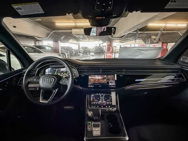 Thumbnail: 2025 Audi Q7 - 12