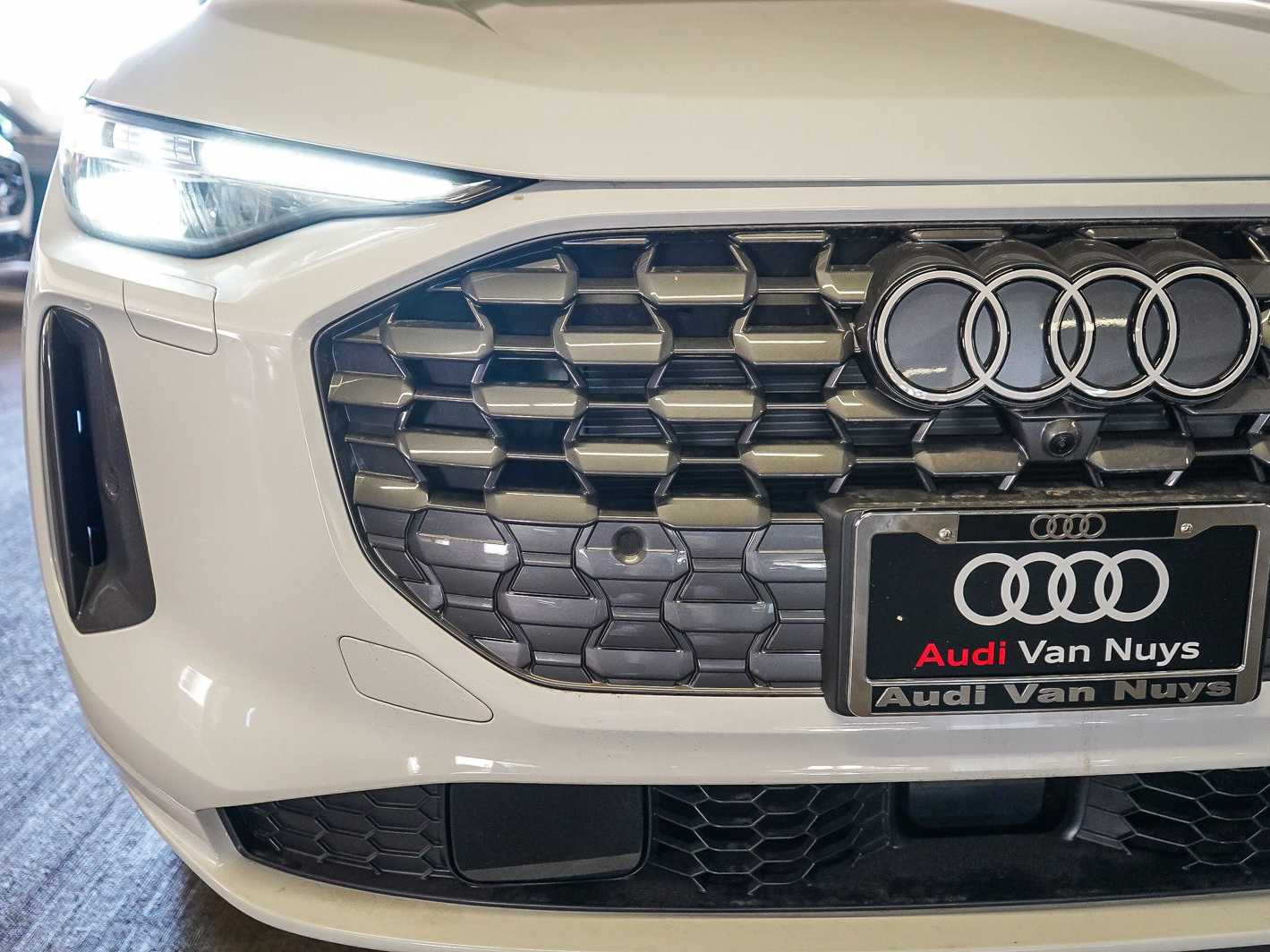 Thumbnail: 2026 Audi Q5 - 11