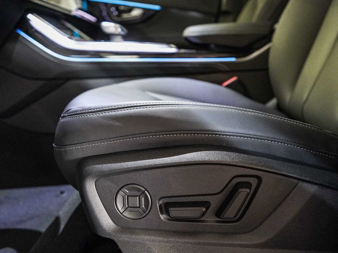 Thumbnail: 2026 Audi Q7 - 21