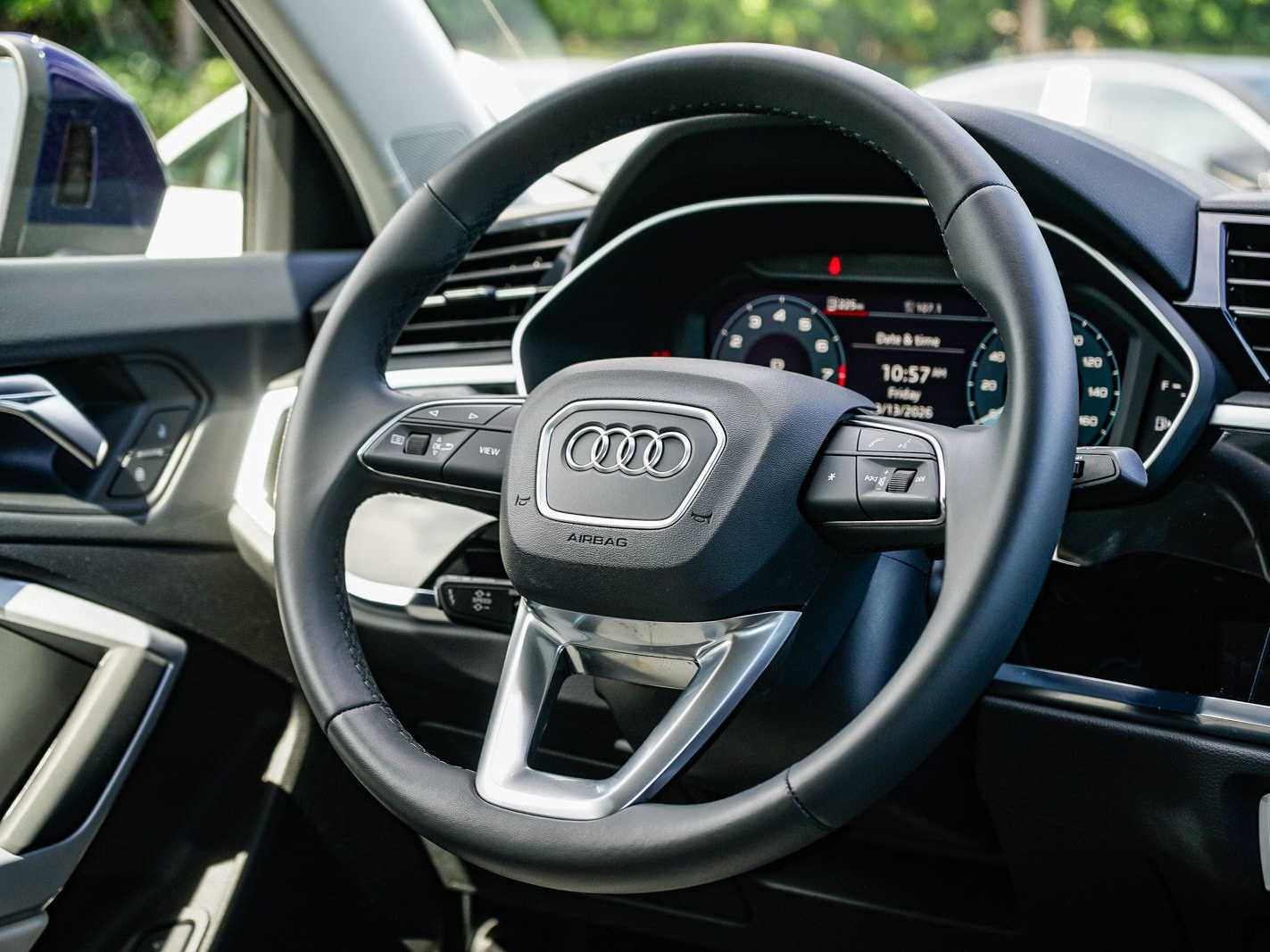 Thumbnail: 2025 Audi Q3 - 15