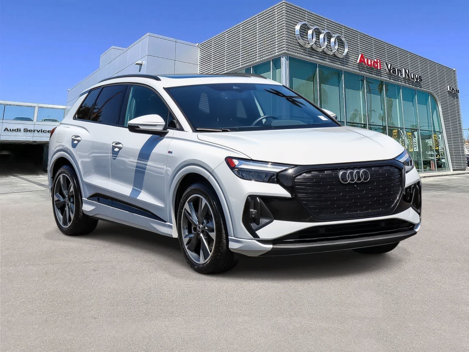 Thumbnail: 2025 Audi Q4 e-tron - 4