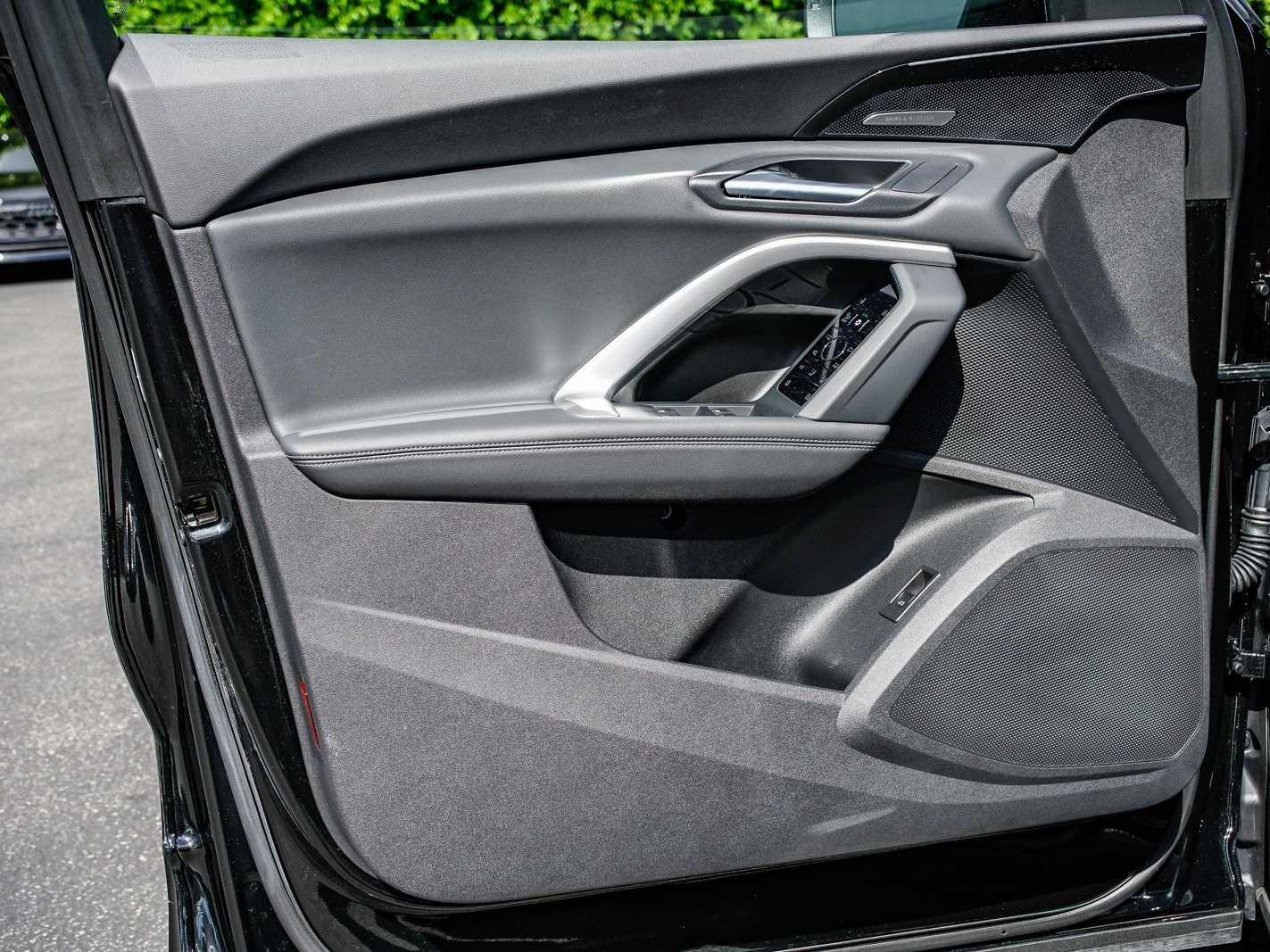 Thumbnail: 2025 Audi Q5 - 19