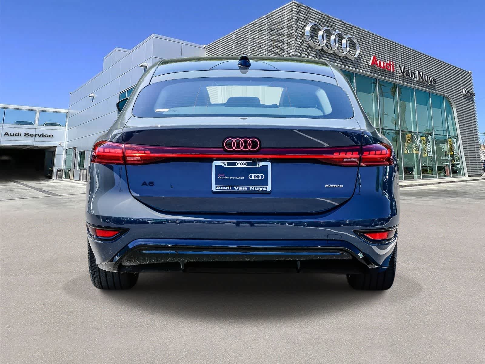 Thumbnail: 2025 Audi e-tron - 3