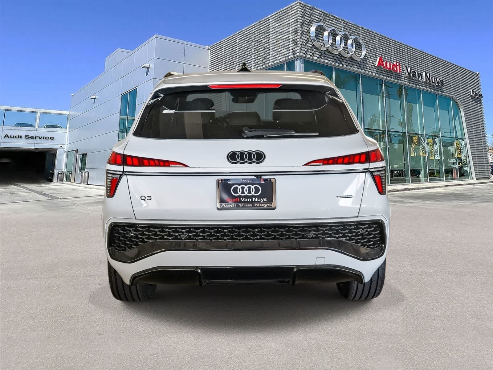 Thumbnail: 2026 Audi Q3 - 5