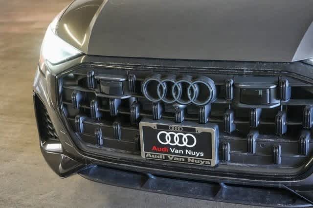 Thumbnail: 2025 Audi Q8 - 9