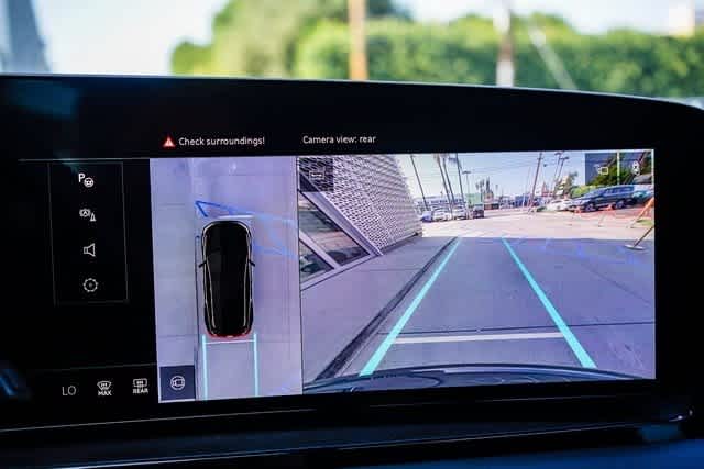 Thumbnail: 2025 Audi Q6 e-tron - 23