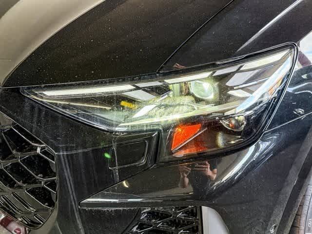 Thumbnail: 2025 Audi RS Q8 - 10