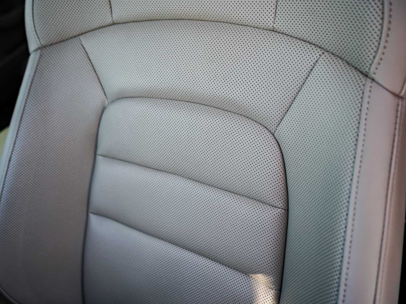 Thumbnail: 2023 Porsche Taycan - 26