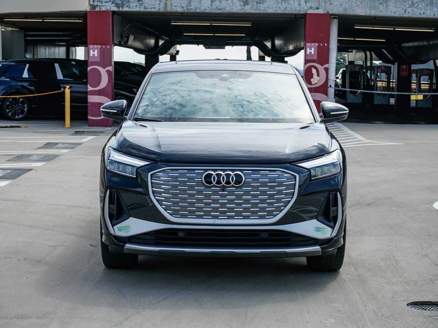 Thumbnail: 2023 Audi Q4 e-tron - 6