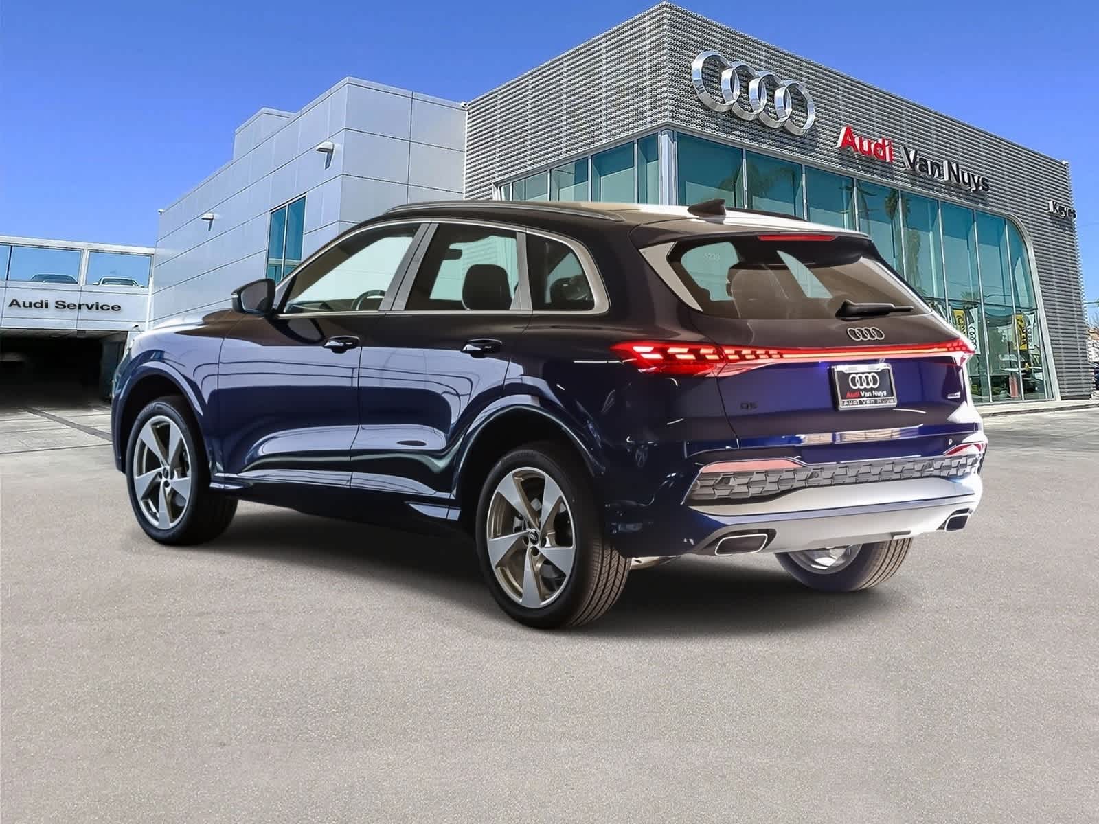 Thumbnail: 2025 Audi Q5 - 6