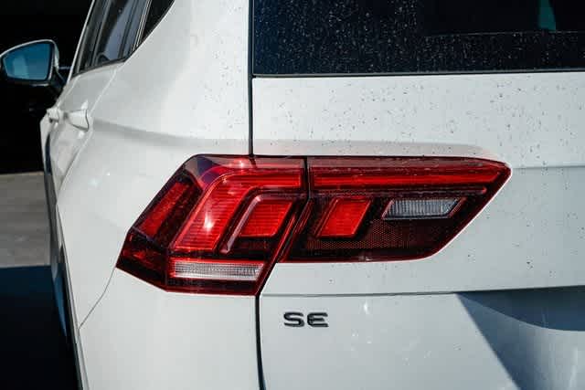 Thumbnail: 2022 Volkswagen Tiguan - 9
