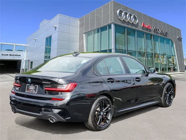 Thumbnail: 2022 BMW 3 Series - 4