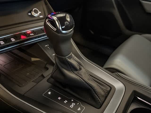 Thumbnail: 2025 Audi Q3 - 24