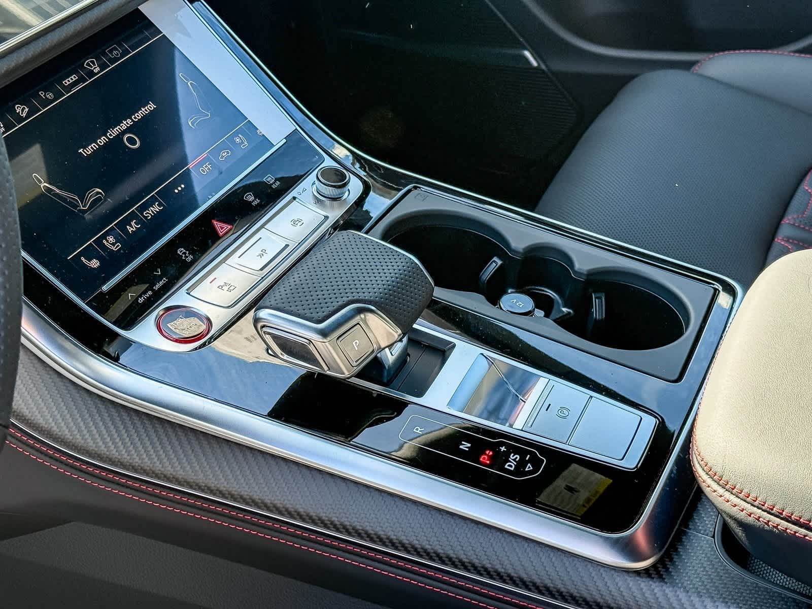 Thumbnail: 2025 Audi RS Q8 - 20