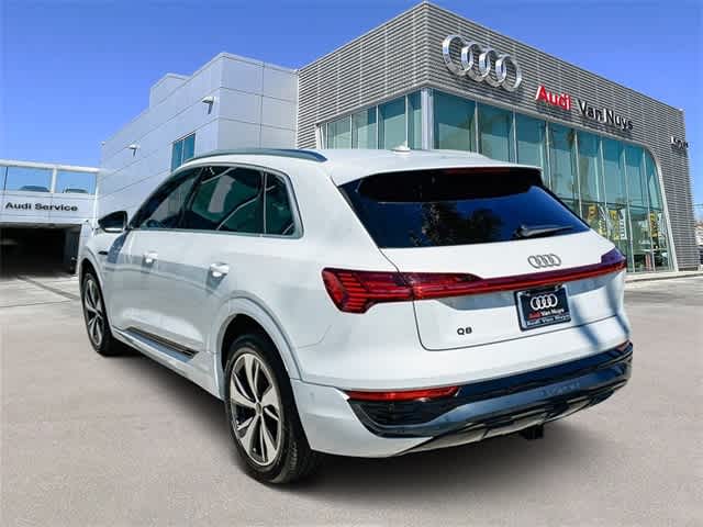 Thumbnail: 2024 Audi Q8 e-tron - 2