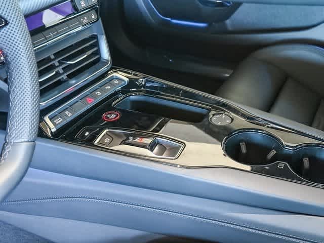 Thumbnail: 2026 Audi e-tron GT - 21