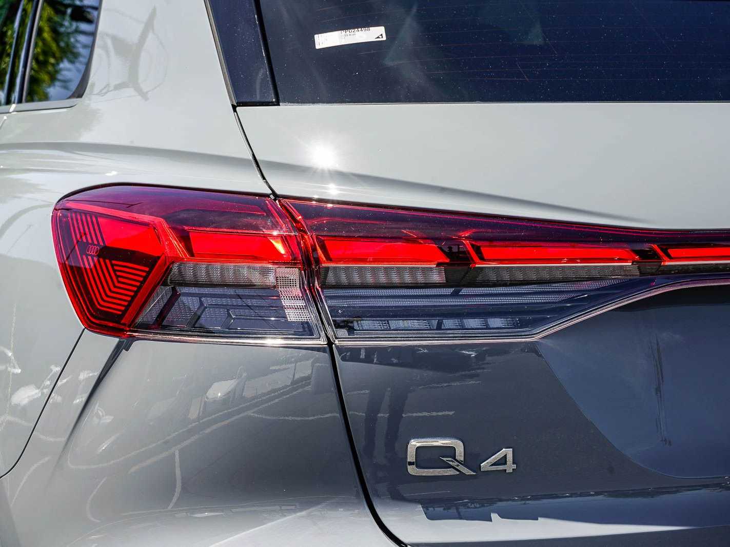 Thumbnail: 2023 Audi Q4 e-tron - 9