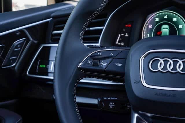 Thumbnail: 2025 Audi Q7 - 16