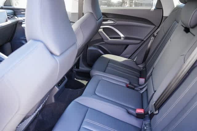 Thumbnail: 2025 Audi Q5 - 24