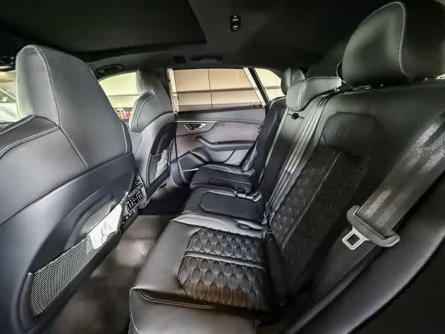 Thumbnail: 2025 Audi RS Q8 - 18